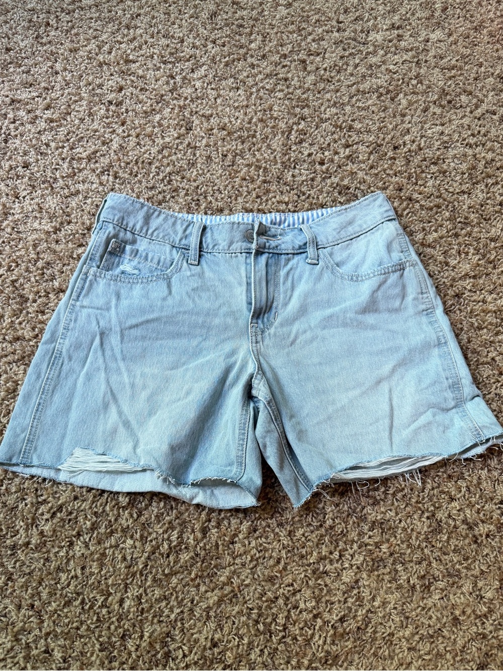 Hollister Low Rise Baggy Jean Shorts size 4